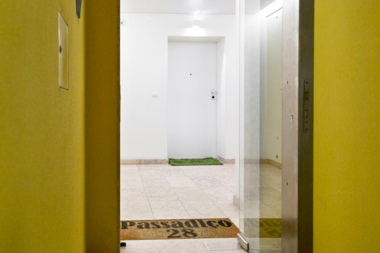 Lisboa Altido Bright And Elegant 1Br Home With Workspace And Huge Terrace In Pena, Close By Viewpoint المظهر الخارجي الصورة