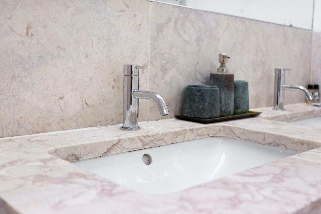 Lisboa Altido Bright And Elegant 1Br Home With Workspace And Huge Terrace In Pena, Close By Viewpoint المظهر الخارجي الصورة