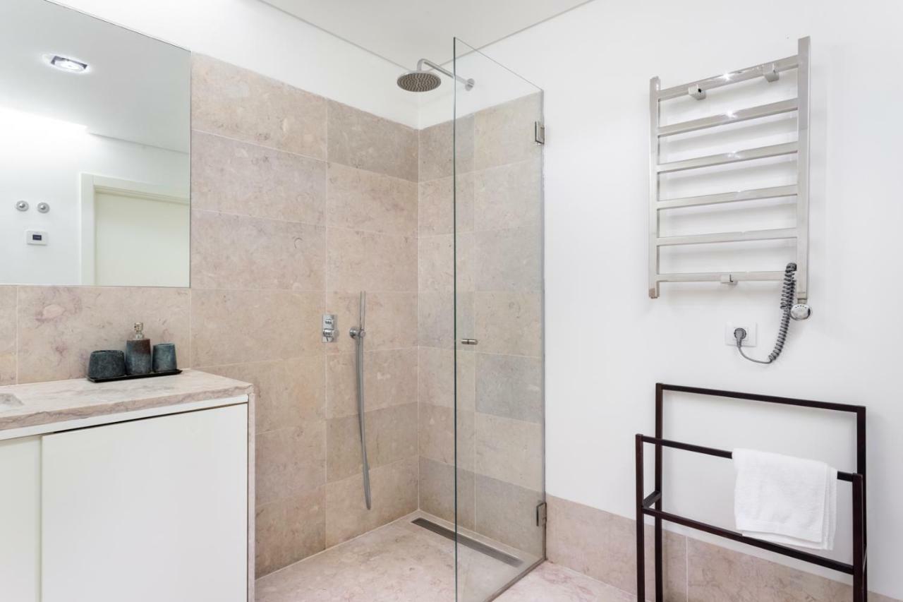 Lisboa Altido Bright And Elegant 1Br Home With Workspace And Huge Terrace In Pena, Close By Viewpoint المظهر الخارجي الصورة