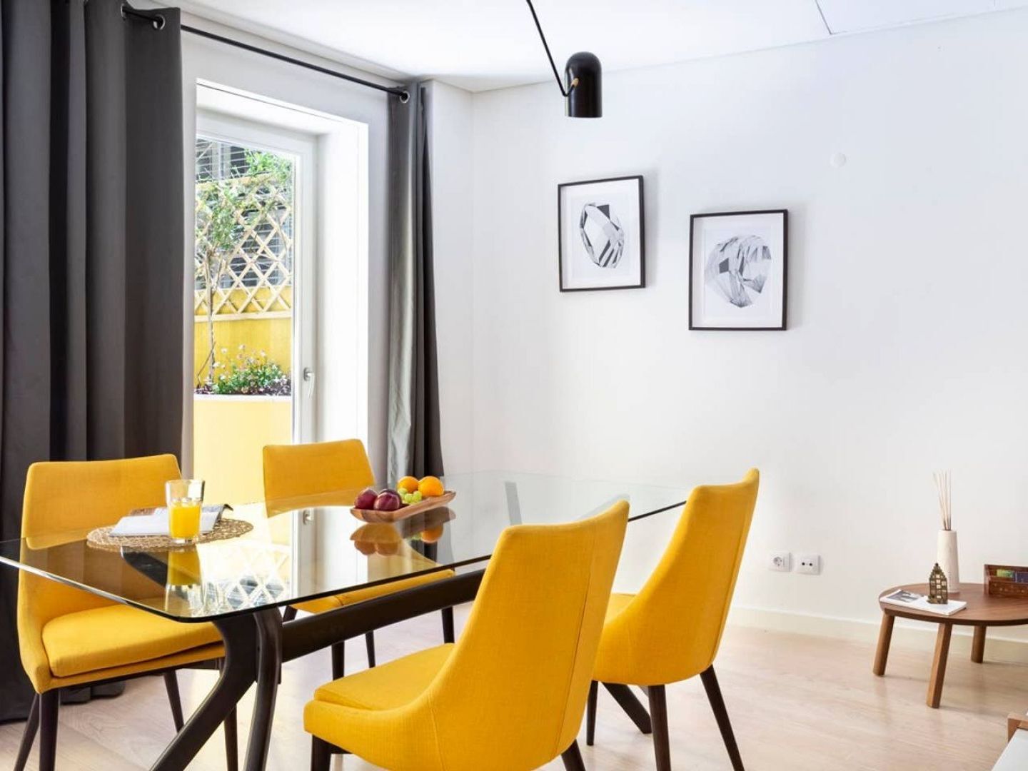 Lisboa Altido Bright And Elegant 1Br Home With Workspace And Huge Terrace In Pena, Close By Viewpoint المظهر الخارجي الصورة